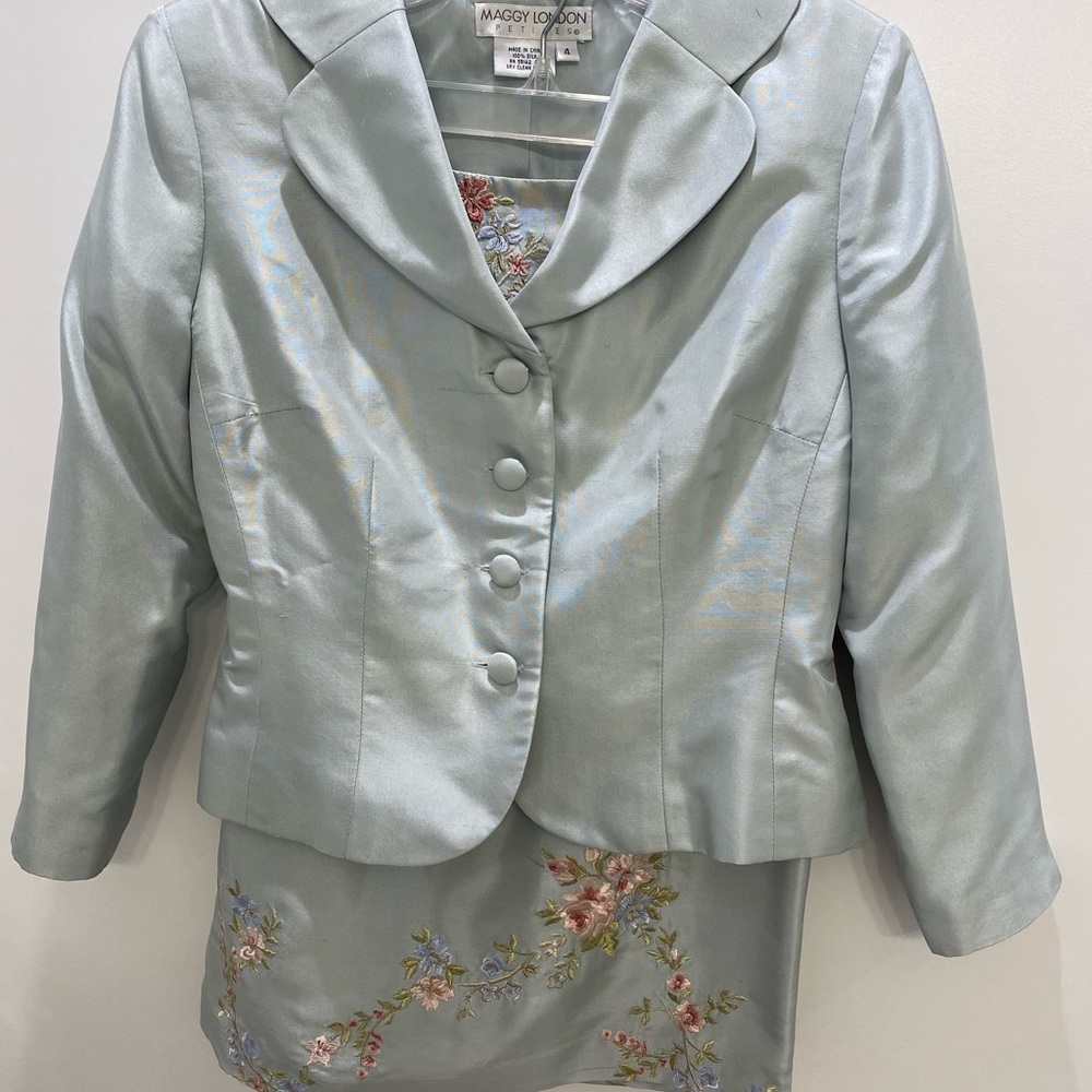 Maggy London light green silk suit